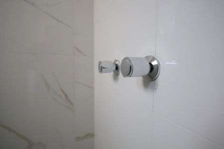 Casa de condomínio à venda com 117m², 2 quartos e 2 vagasBanheiro da Suíte 1