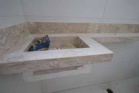 Casa de condomínio à venda com 117m², 2 quartos e 2 vagasBanheiro Social