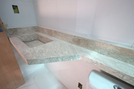 Casa de condomínio à venda com 129m², 2 quartos e 2 vagas Casa de condomínio à venda com 129m², 2 quartos e 2 vagasBanheiro Quarto Suíte 1