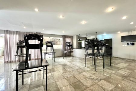 Apartamento à venda com 82m², 3 quartos e 2 vagas Apartamento à venda com 82m², 3 quartos e 2 vagasÁrea comum - Salão de festas