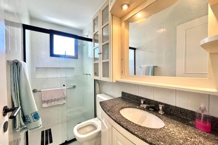 Apartamento à venda com 82m², 3 quartos e 2 vagas Apartamento à venda com 82m², 3 quartos e 2 vagasBanheiro da Suíte