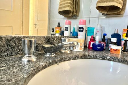 Apartamento à venda com 82m², 3 quartos e 2 vagas Apartamento à venda com 82m², 3 quartos e 2 vagasBanheiro Social