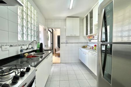 Apartamento à venda com 82m², 3 quartos e 2 vagas Apartamento à venda com 82m², 3 quartos e 2 vagasCozinha
