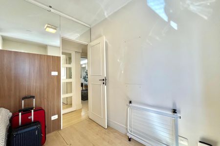 Apartamento à venda com 82m², 3 quartos e 2 vagas Apartamento à venda com 82m², 3 quartos e 2 vagasQuarto 1