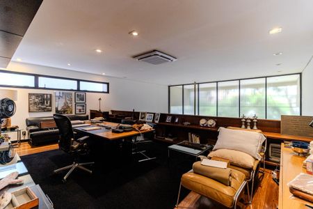 Apartamento à venda com 374m², 3 quartos e 4 vagasEscritório