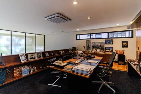 Apartamento à venda com 374m², 3 quartos e 4 vagasEscritório