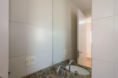 Apartamento à venda com 70m², 3 quartos e 1 vaga Apartamento à venda com 70m², 3 quartos e 1 vagaBanheiro da Suíte