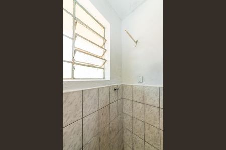 Casa para alugar com 80m², 2 quartos e sem vaga Casa para alugar com 80m², 2 quartos e sem vagaBanheiro Social