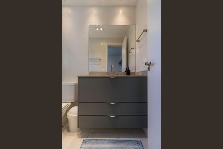 Apartamento à venda com 138m², 3 quartos e 2 vagas Apartamento à venda com 138m², 3 quartos e 2 vagasBanheiro da Suíte 1