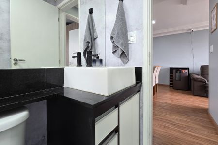 Apartamento à venda com 55m², 2 quartos e 1 vagaBanheiro Social