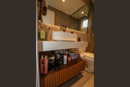 Apartamento à venda com 95m², 2 quartos e 2 vagasBanheiro da Suite