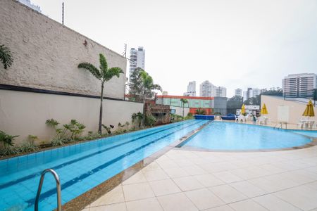 Apartamento à venda com 95m², 2 quartos e 2 vagasÁrea comum - Piscina