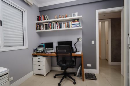Apartamento à venda com 95m², 2 quartos e 2 vagasQuarto 