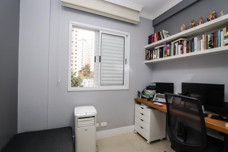Apartamento à venda com 95m², 2 quartos e 2 vagasQuarto 