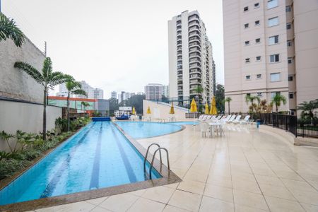Apartamento à venda com 95m², 2 quartos e 2 vagasÁrea comum - Piscina
