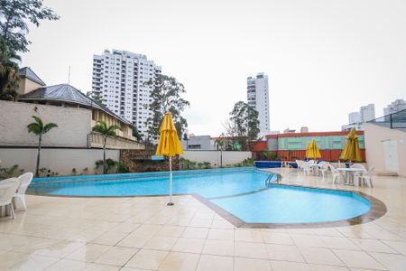 Apartamento à venda com 95m², 2 quartos e 2 vagasÁrea comum - Piscina