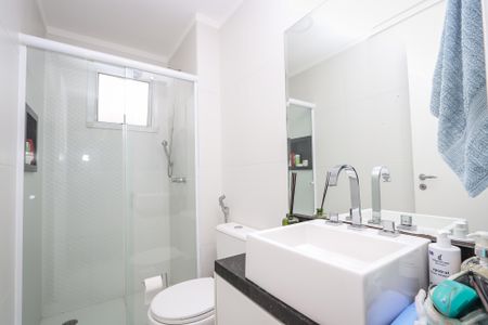 Apartamento à venda com 95m², 2 quartos e 2 vagasBanheiro 