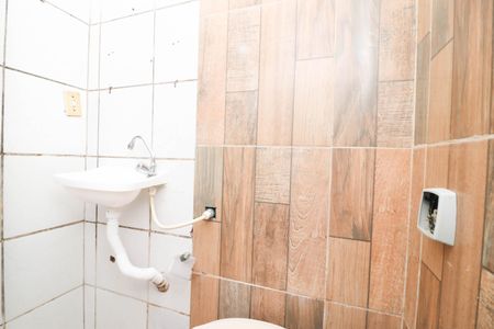 Casa para alugar com 68m², 2 quartos e sem vagaBanheiro