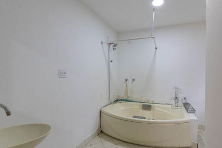 Apartamento à venda com 242m², 3 quartos e 1 vagaBanheiro 2 - Suíte
