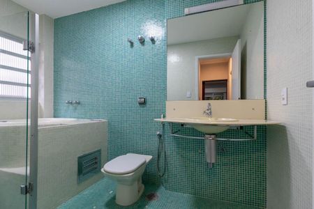 Apartamento à venda com 242m², 3 quartos e 1 vagaBanheiro 1 - Suíte