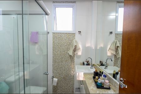 Apartamento à venda com 62m², 2 quartos e sem vagaBanheiro da Suíte