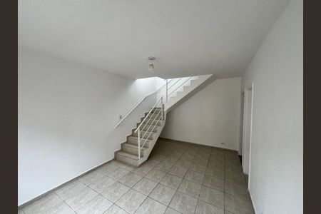 Sala de casa de condomínio para alugar com 2 quartos, 90m² em Cs12, São Paulo