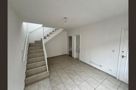 Sala de casa de condomínio para alugar com 2 quartos, 90m² em Cs12, São Paulo