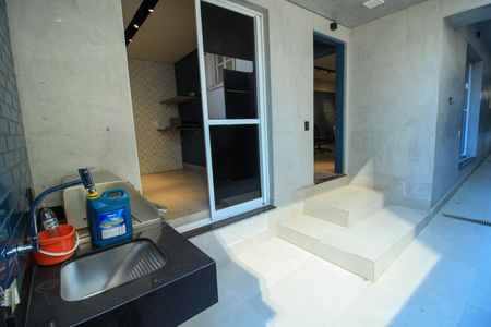 Casa à venda com 600m², 4 quartos e 1 vagaÁrea de Serviço