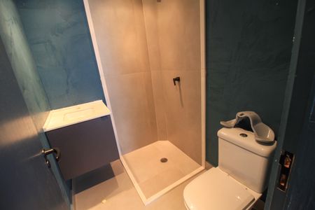 Casa à venda com 600m², 4 quartos e 1 vagaBanheiro 