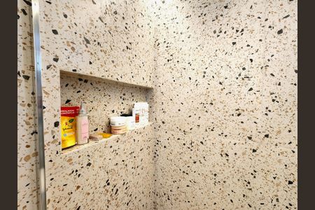 Apartamento à venda com 83m², 2 quartos e 1 vagaBanheiro da Suíte