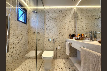 Apartamento à venda com 83m², 2 quartos e 1 vagaBanheiro da Suíte