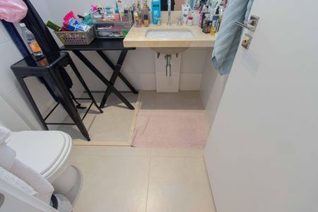 Apartamento à venda com 117m², 3 quartos e 3 vagasBanheiro da Suíte 2