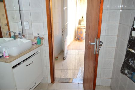 Casa à venda com 160m², 3 quartos e 3 vagasBanheiro