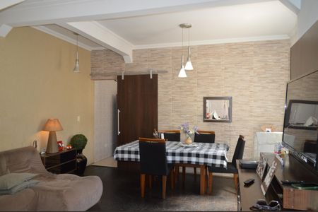 Sala de casa à venda com 3 quartos, 160m² em Jardim da Gloria, São Paulo