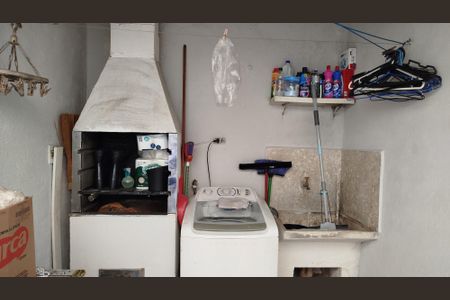 Casa à venda com 80m², 2 quartos e 1 vaga Casa à venda com 80m², 2 quartos e 1 vagaÁrea de Serviço