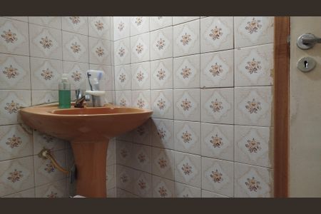 Casa à venda com 80m², 2 quartos e 1 vaga Casa à venda com 80m², 2 quartos e 1 vagaBanheiro