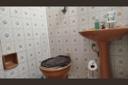 Casa à venda com 80m², 2 quartos e 1 vaga Casa à venda com 80m², 2 quartos e 1 vagaBanheiro