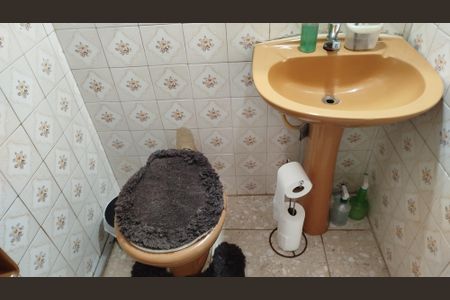 Casa à venda com 80m², 2 quartos e 1 vaga Casa à venda com 80m², 2 quartos e 1 vagaBanheiro