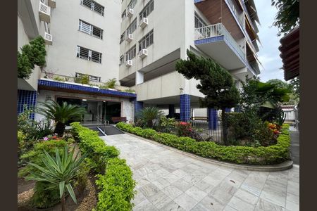 Apartamento à venda com 104m², 3 quartos e 1 vaga Apartamento à venda com 104m², 3 quartos e 1 vagaEntrada
