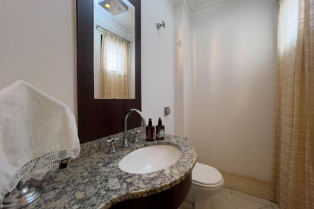 Apartamento para alugar com 132m², 3 quartos e 3 vagasLavabo