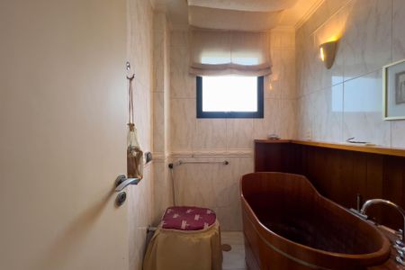 Apartamento para alugar com 132m², 3 quartos e 3 vagasBanheiro da Suíte 1