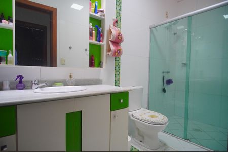 Casa à venda com 124m², 2 quartos e 2 vagasBanheiro