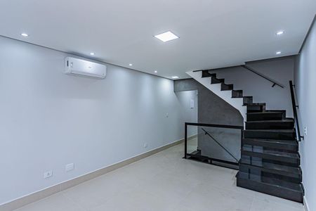 Casa à venda com 300m², 3 quartos e 2 vagasSala