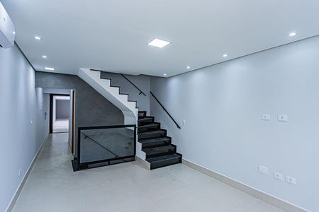 Casa à venda com 300m², 3 quartos e 2 vagasSala