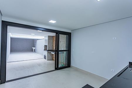 Casa à venda com 300m², 3 quartos e 2 vagasBanheiro