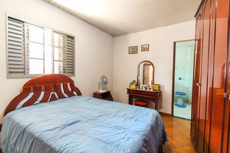 Casa à venda com 80m², 2 quartos e 1 vagaSuíte