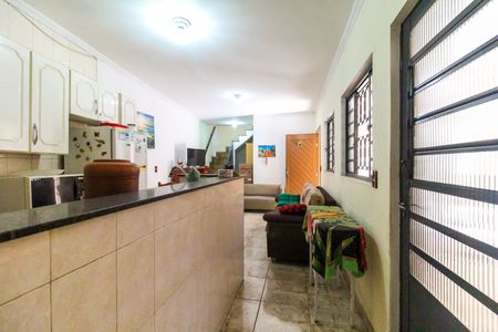 Casa à venda com 80m², 2 quartos e 1 vagaSala/Cozinha