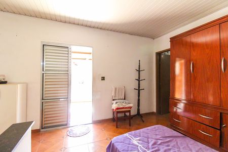 Casa à venda com 80m², 2 quartos e 1 vagaQuarto