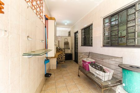 Casa à venda com 80m², 2 quartos e 1 vagaÁrea de Serviço