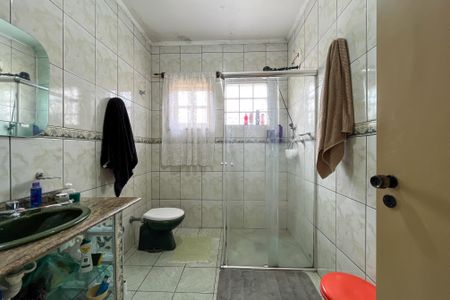 Casa à venda com 250m², 4 quartos e 5 vagas Casa à venda com 250m², 4 quartos e 5 vagasBanheiro